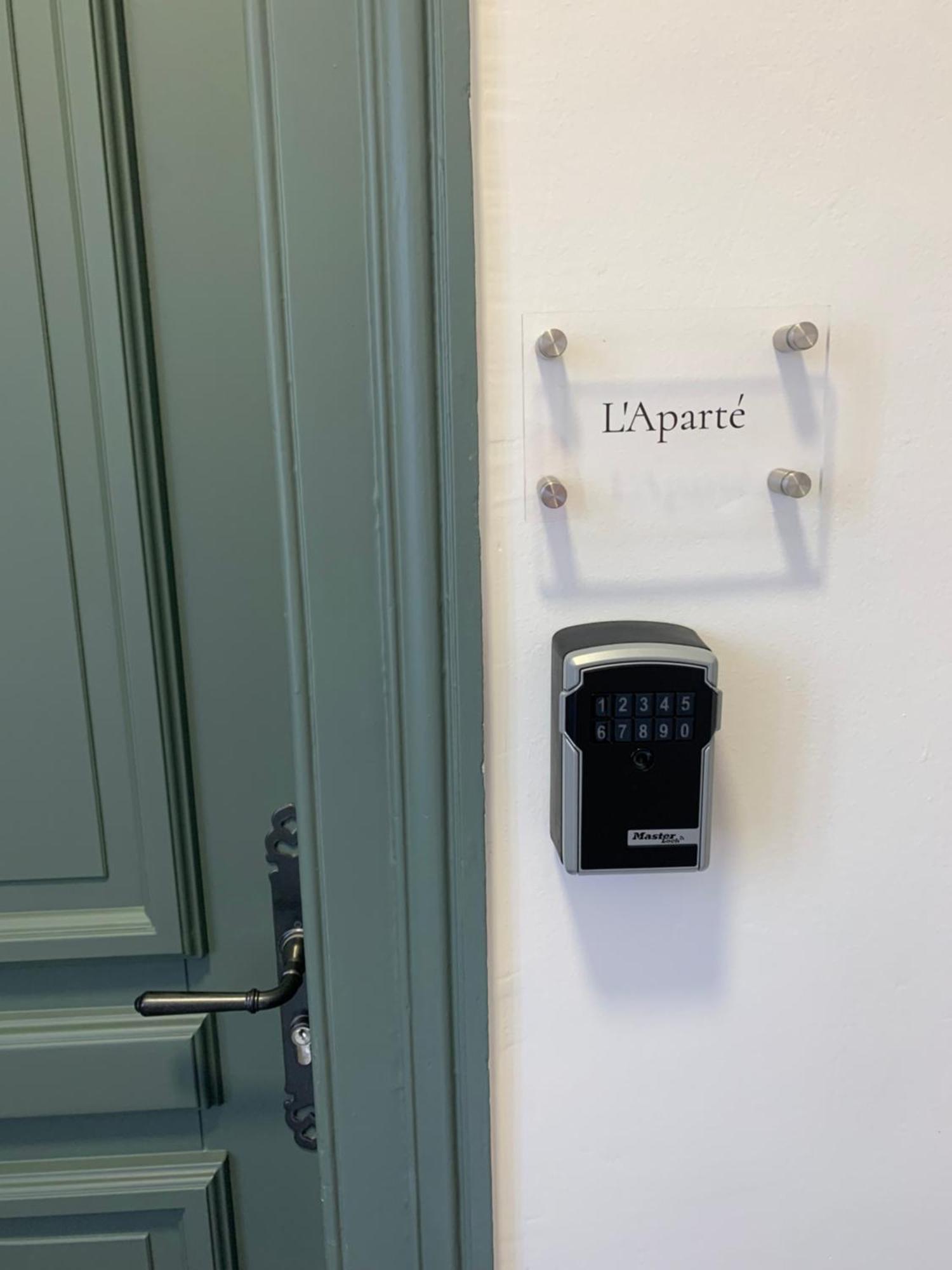 Le Carre Courtois Appartement Luisant Buitenkant foto