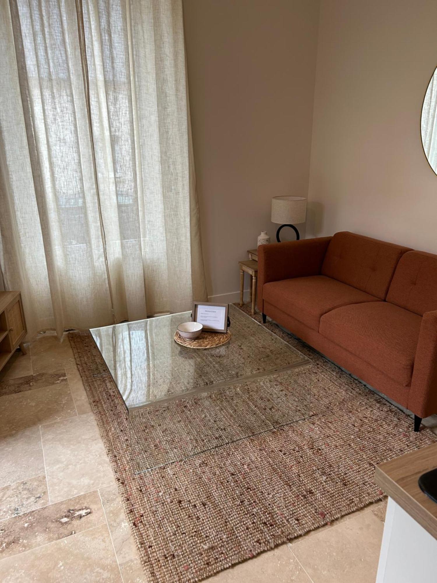 Le Carre Courtois Appartement Luisant Buitenkant foto